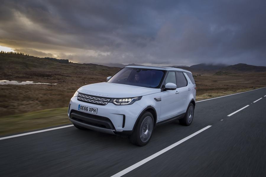  Land Rover Discovery HSE Td6 2017 года  (UK) (фото 3 из 40)